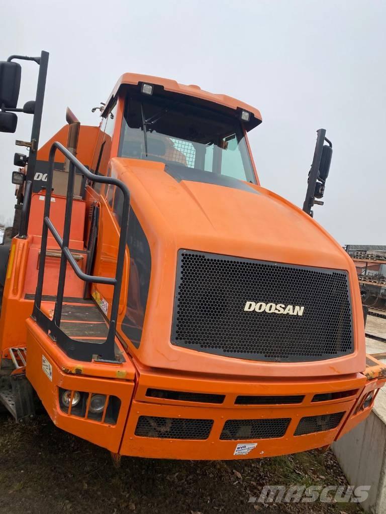 Doosan DA 30 Kloubové dempry