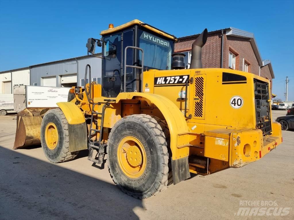 Hyundai HL 757-7 Kolové nakladače