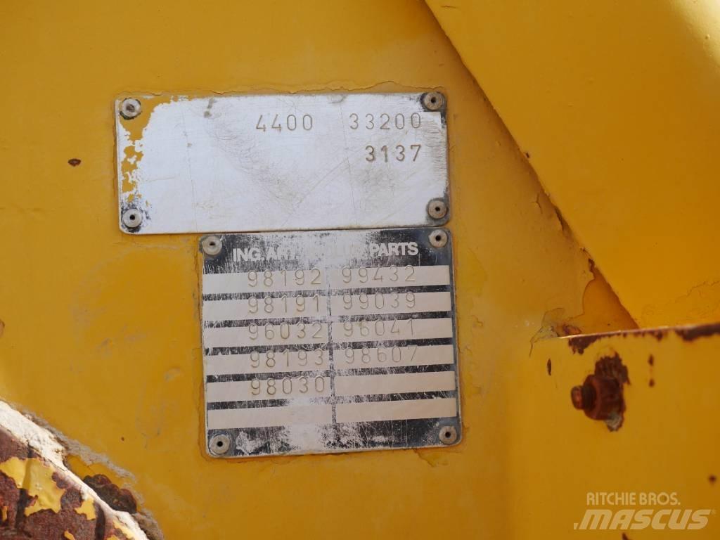 Volvo BM 4400 Kolové nakladače