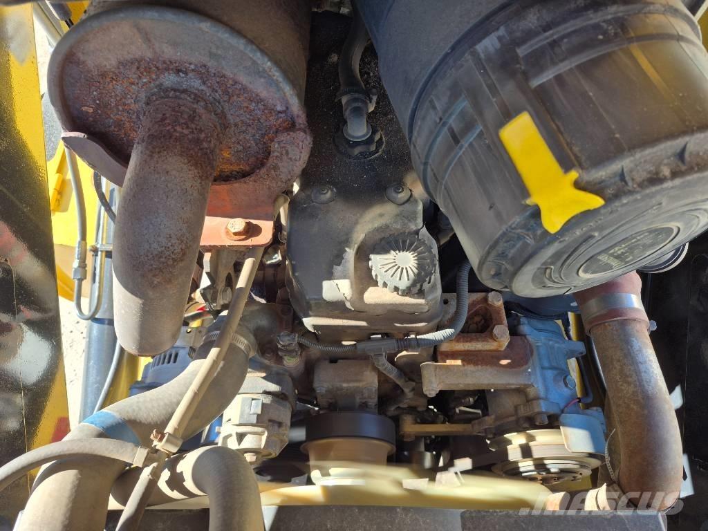 New Holland B 95 B Rýpadlo-nakladače