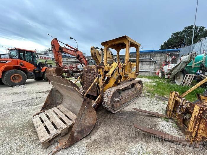 CAT 941B Kolové nakladače