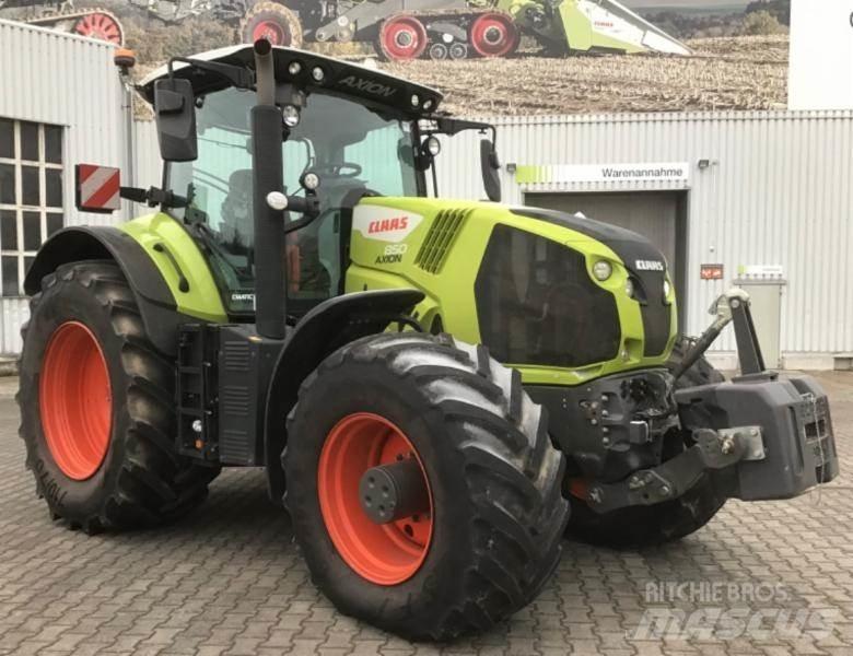 CLAAS AXION 850 Traktory