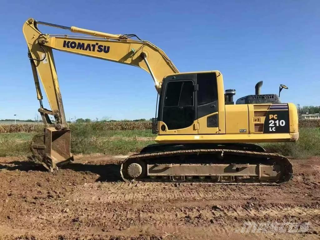 Komatsu PC 210 Pásová rýpadla