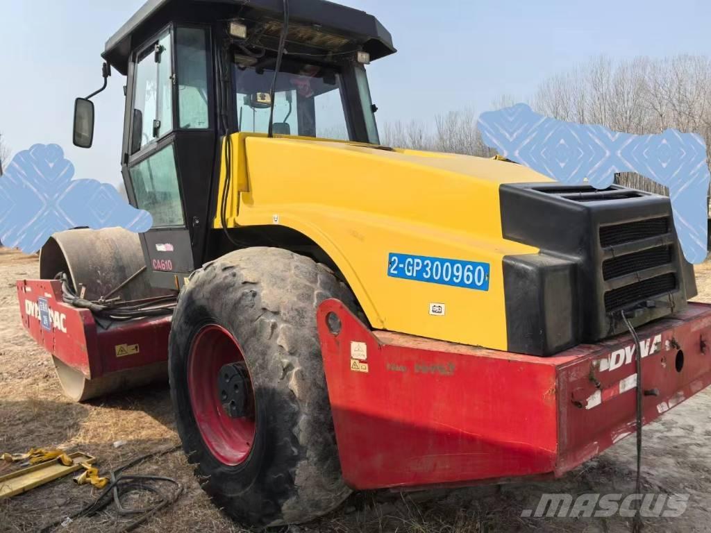 Dynapac CA 610 Tahačové válce