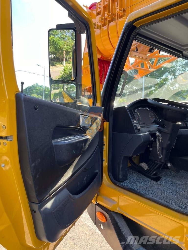 XCMG QY 50 K-II Univerzální terénní jeřáby