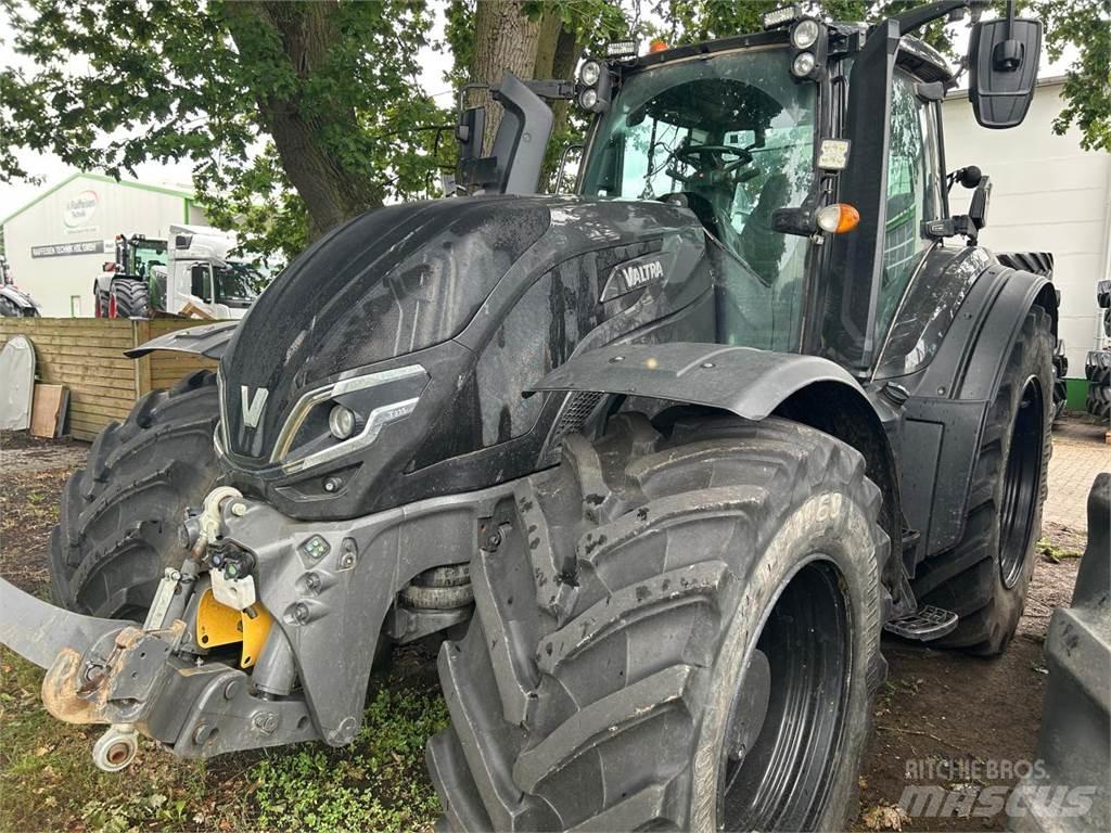 Valtra T 235 D Traktory