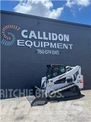 Bobcat T 740 Smykem řízené nakladače