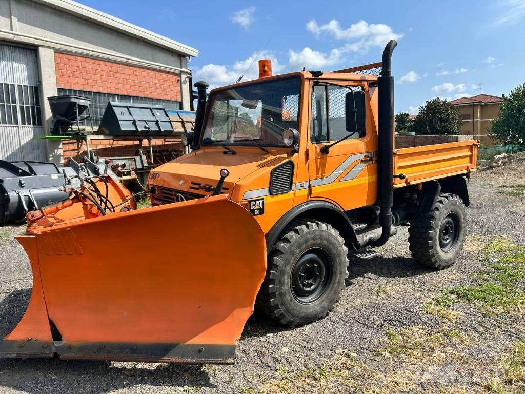 Mercedes-Benz unimog Skříňová nástavba