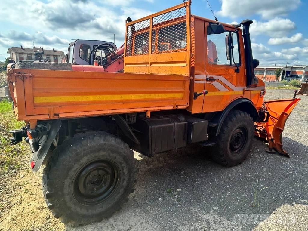 Mercedes-Benz unimog Skříňová nástavba
