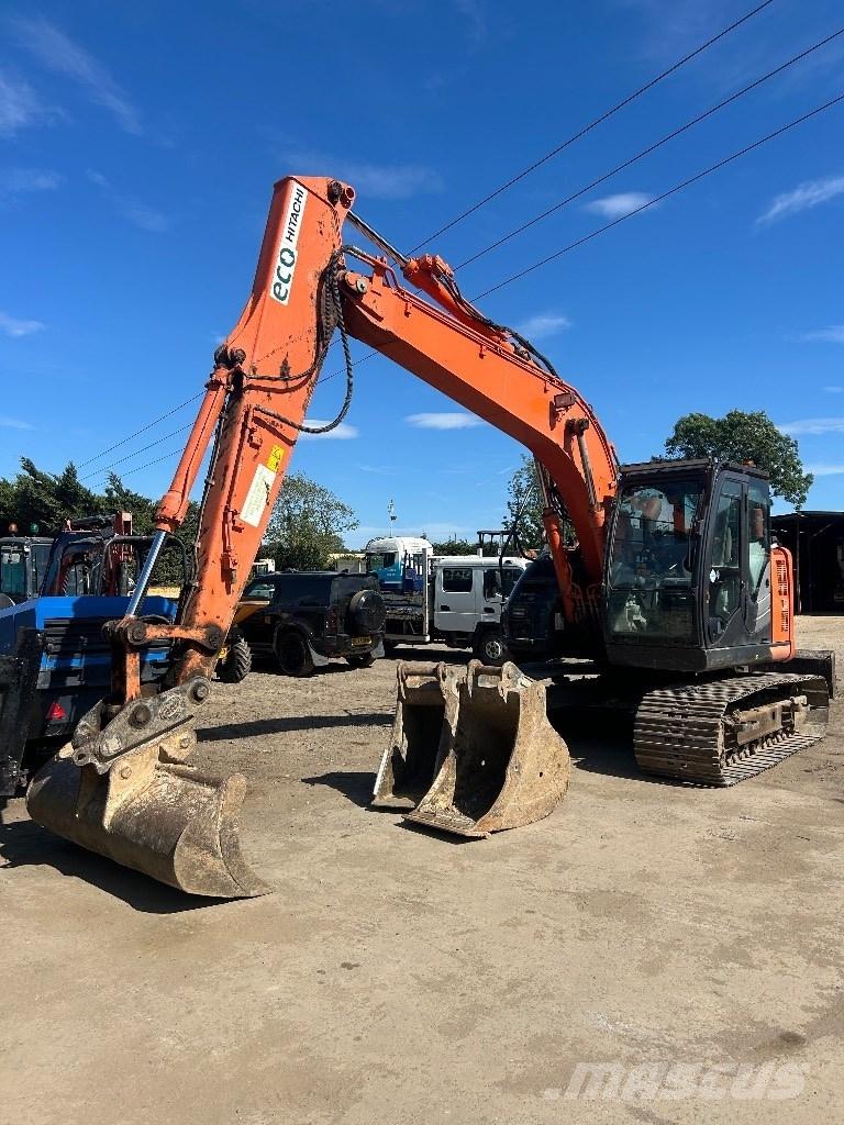 Hitachi ZX 135 US-6 Pásová rýpadla