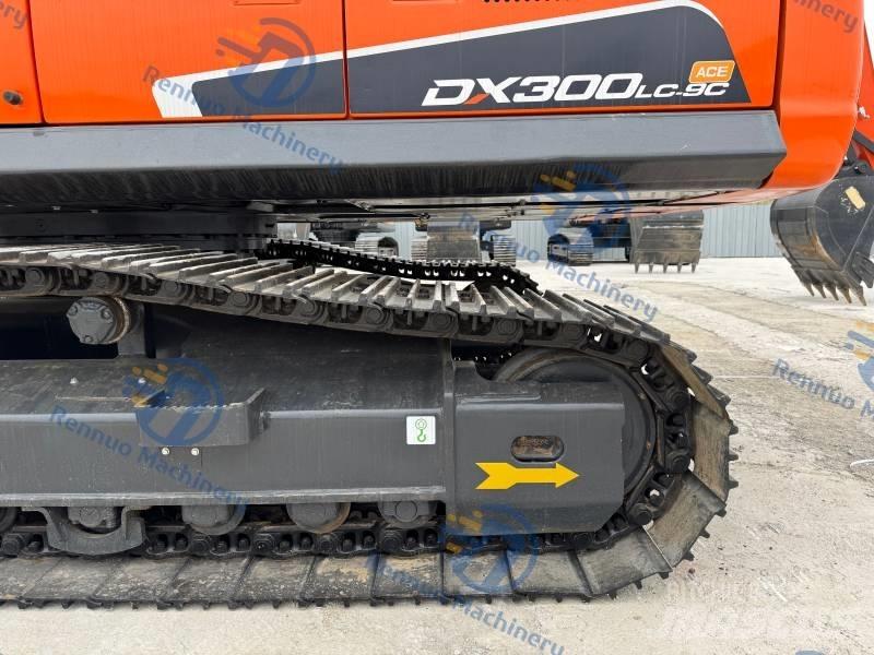 Doosan DX 300 LC-9C Pásová rýpadla