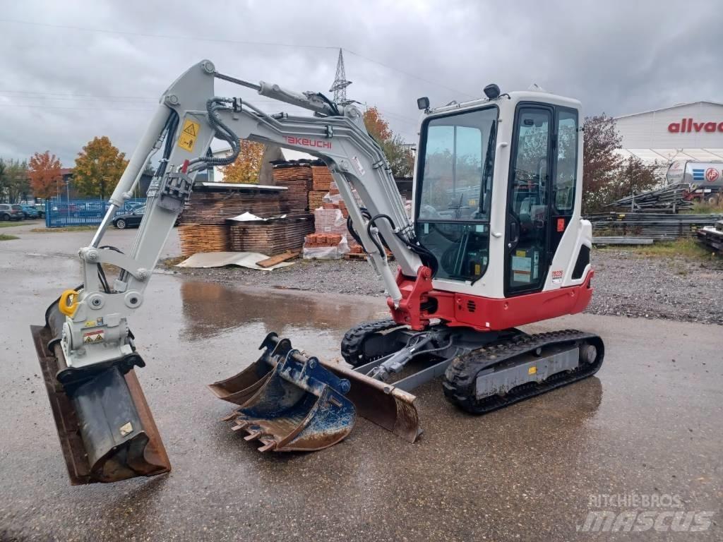Takeuchi TB 225 Mini rýpadla < 7t
