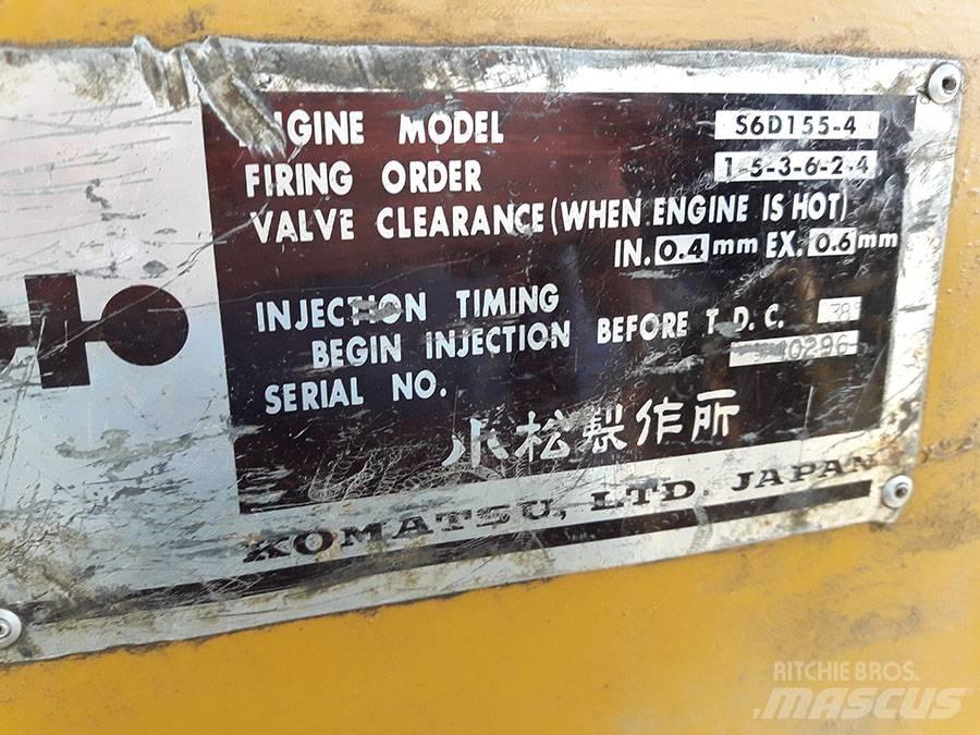 Komatsu D 155 A-1 Pásové dozery