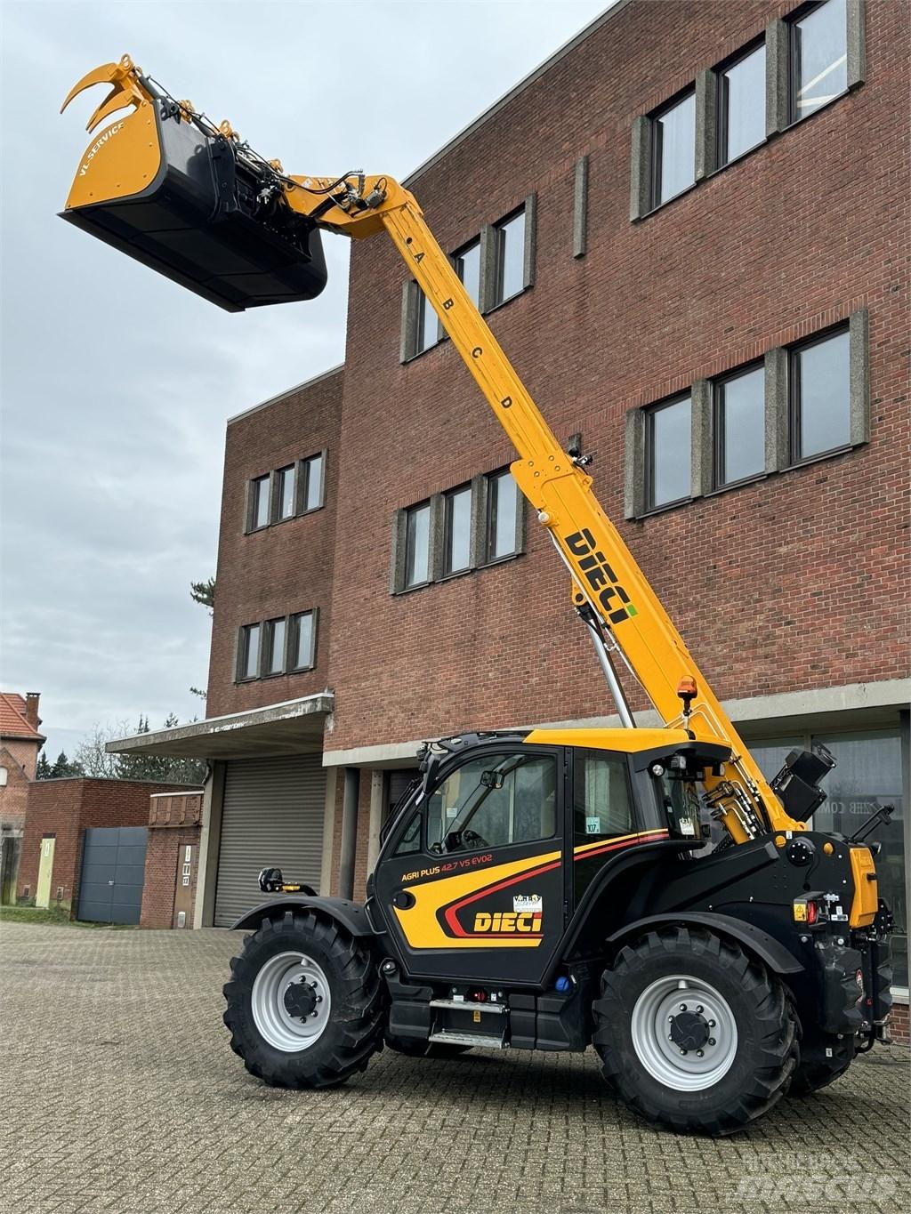 Dieci Agri plus 42.7 Teleskopické nakladače pro zemědělství