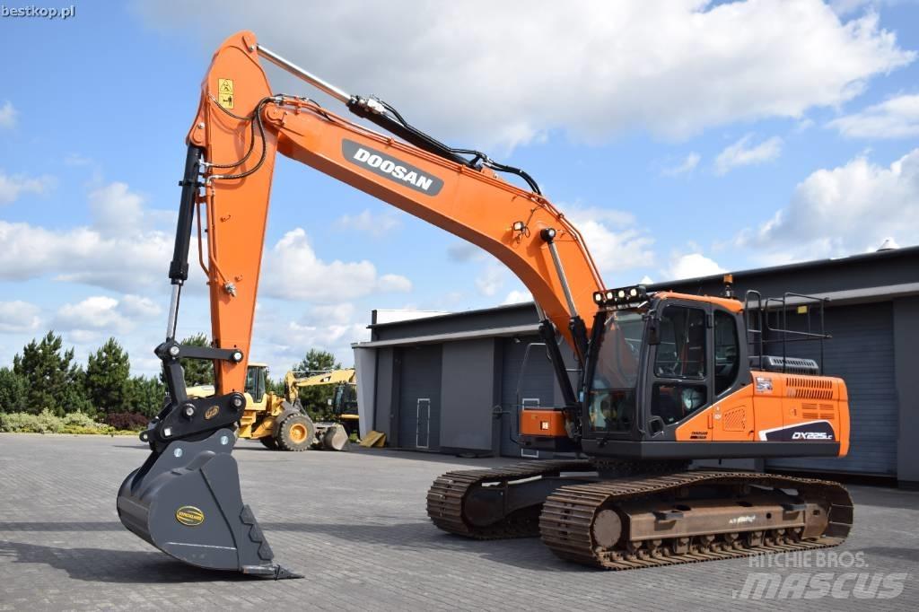 Doosan DX 225 LC-5 Pásová rýpadla
