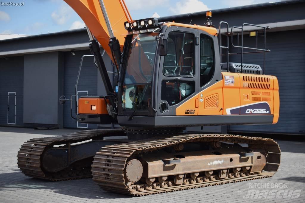 Doosan DX 225 LC-5 Pásová rýpadla