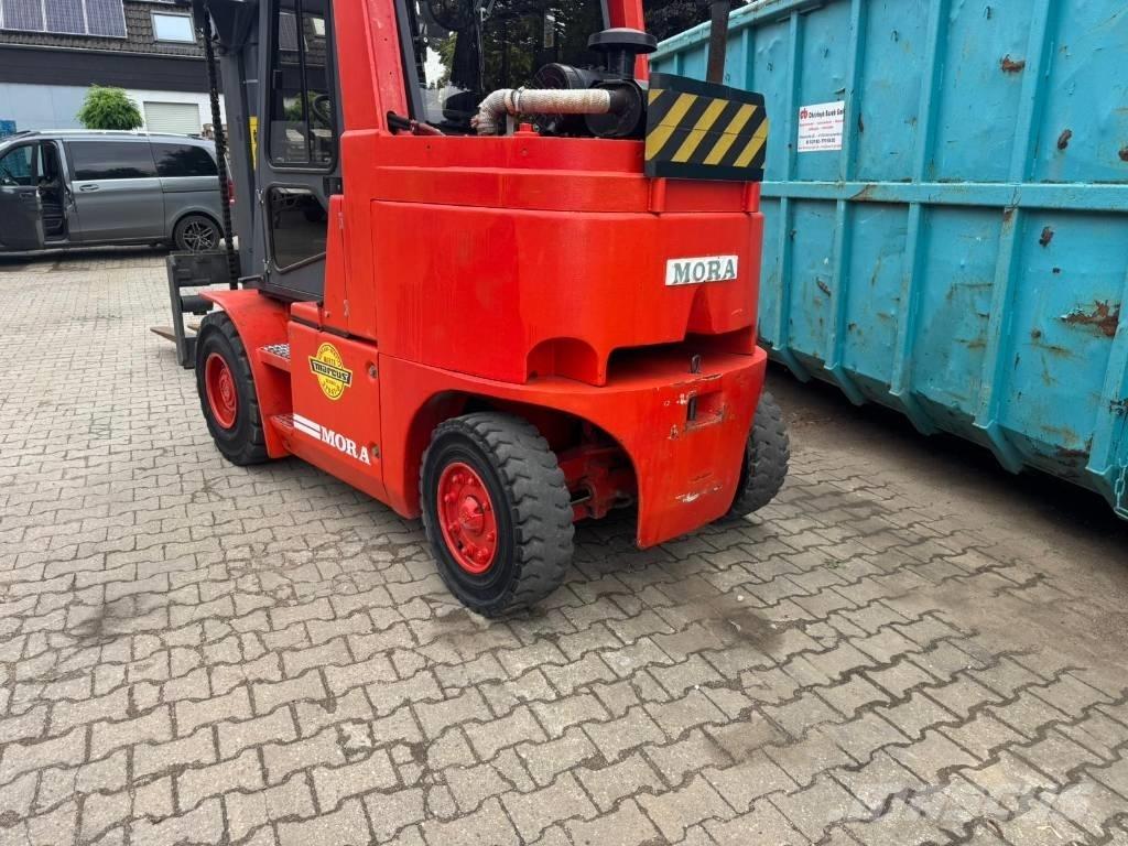 Mora M 85 C Dieselové vozíky