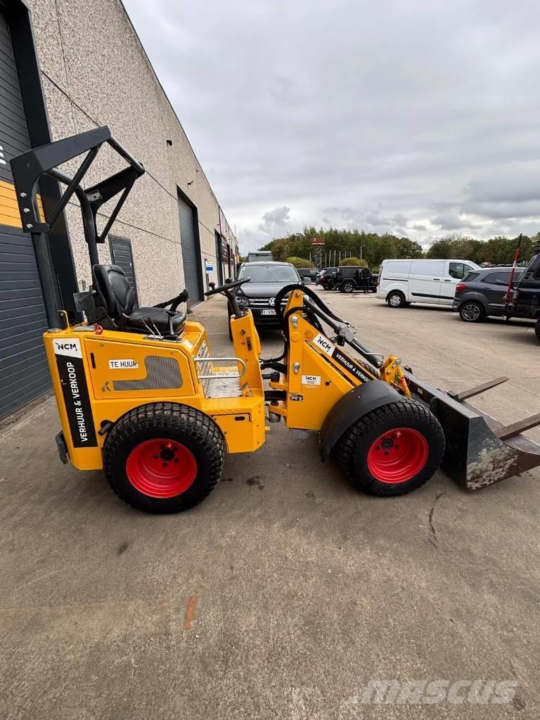 Knikmops KM 130 Kolové nakladače