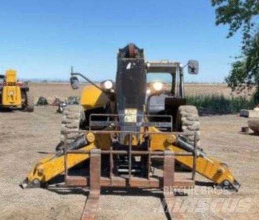 CAT TL1255D Teleskopické manipulátory