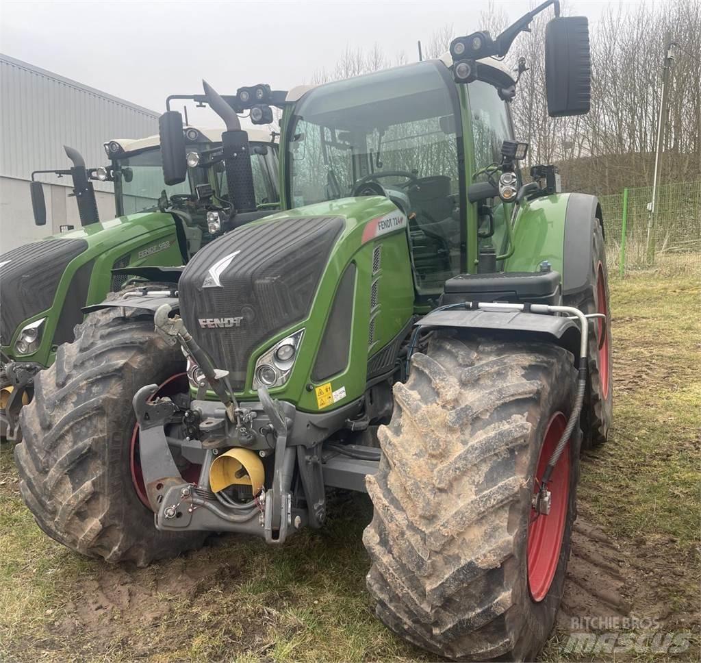 Fendt 724 Vario Traktory