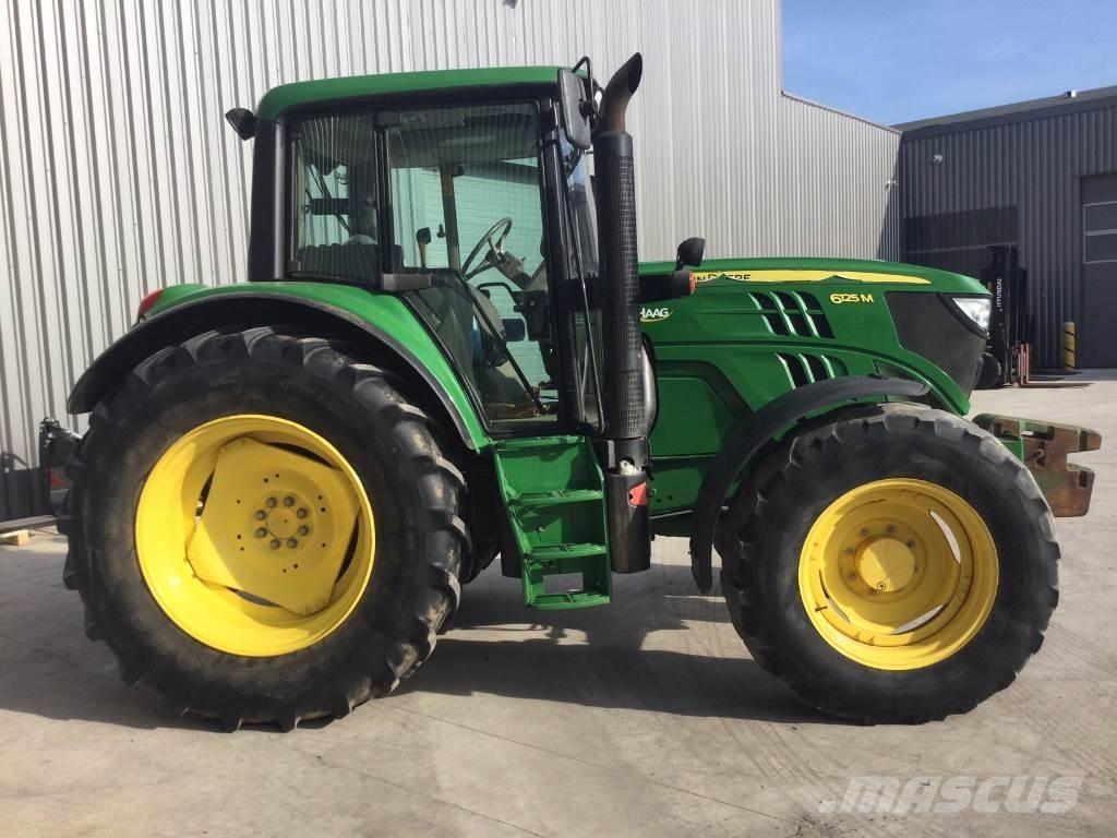 John Deere 6125M Traktory