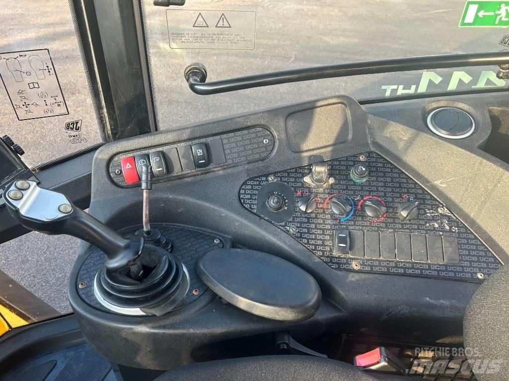 JCB 411 HT Kolové nakladače