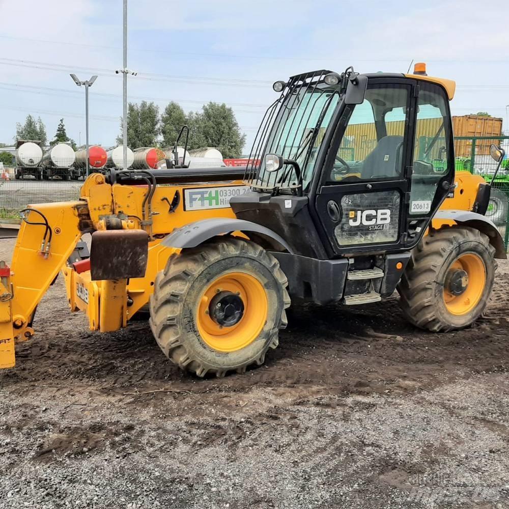 JCB 535 V 125 Teleskopické manipulátory