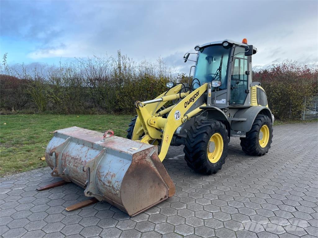 Atlas AR500 Kolové nakladače