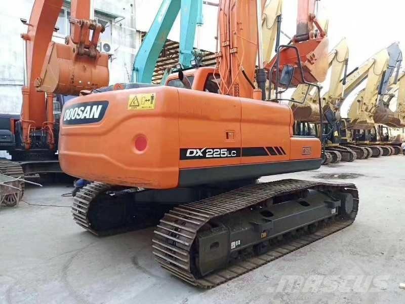 Doosan dx225 Pásová rýpadla