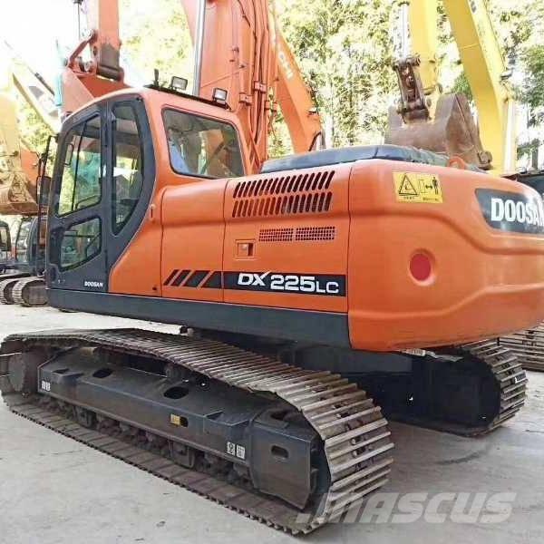 Doosan dx225 Pásová rýpadla