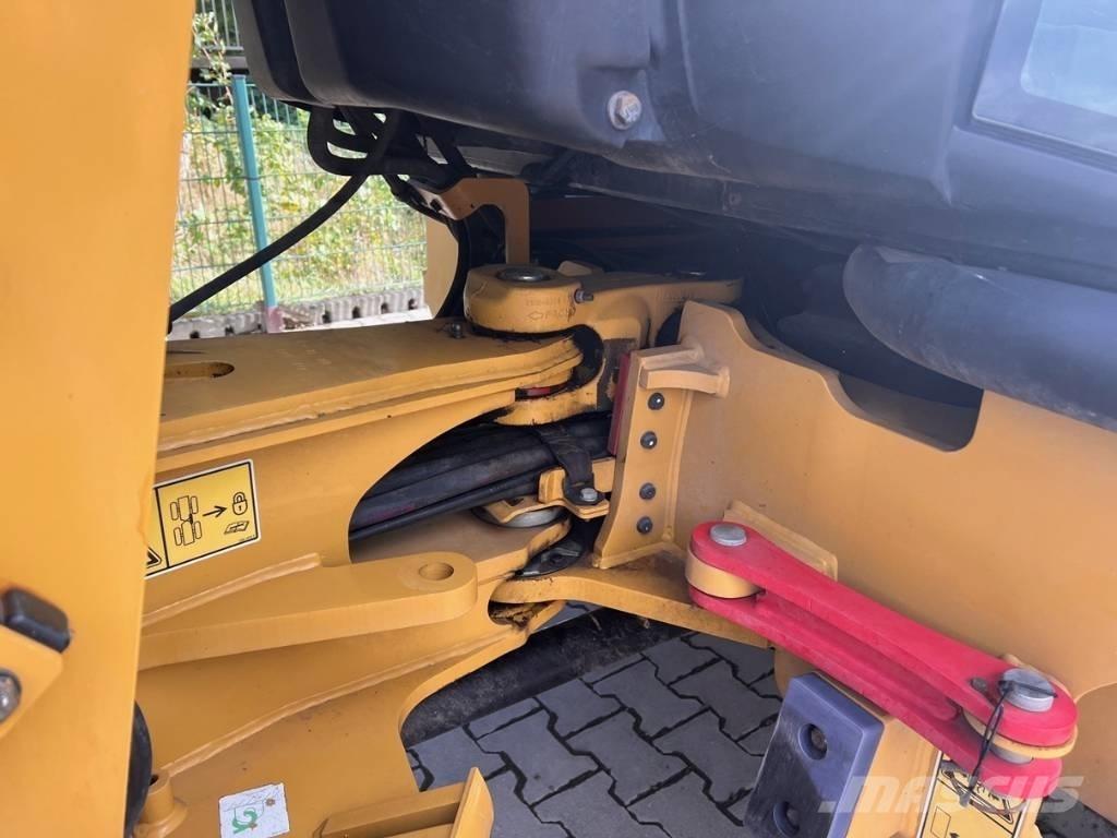 CAT 908M Radlader Kolové nakladače