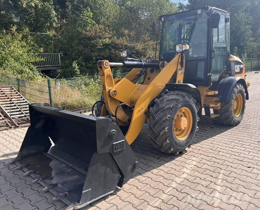 CAT 908M Radlader Kolové nakladače