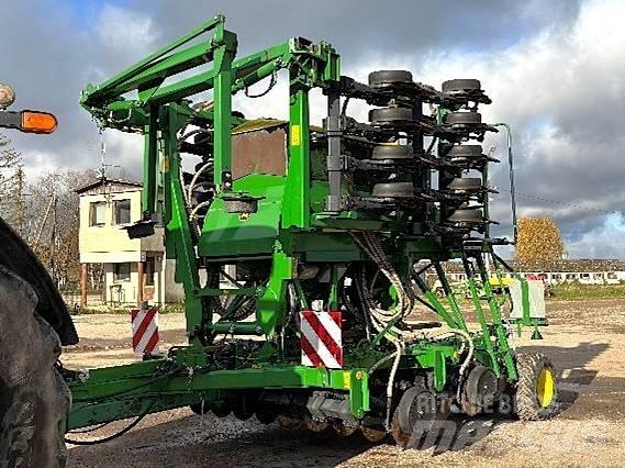 John Deere 750 A Mechanické secí stroje