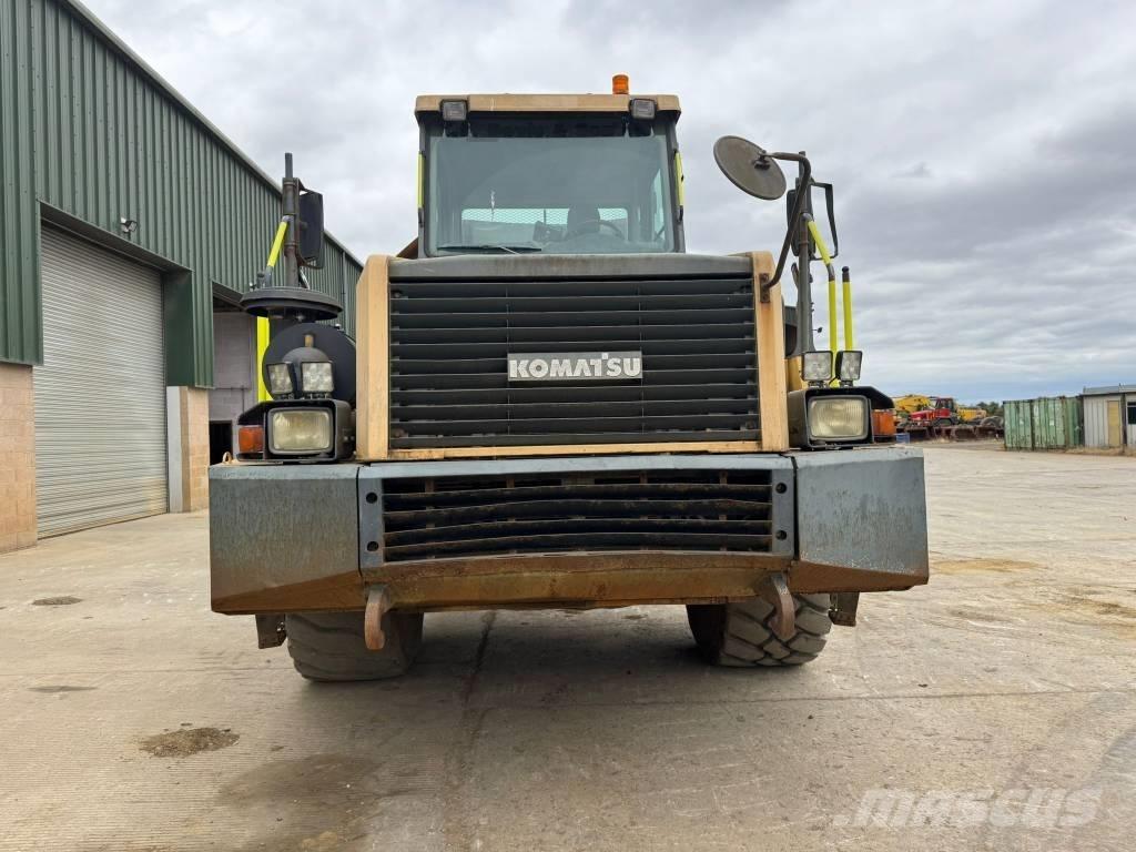 Komatsu HM 350-1 Kloubové dempry