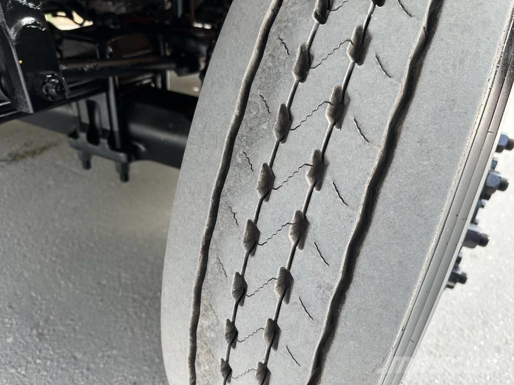 Freightliner M2 Další