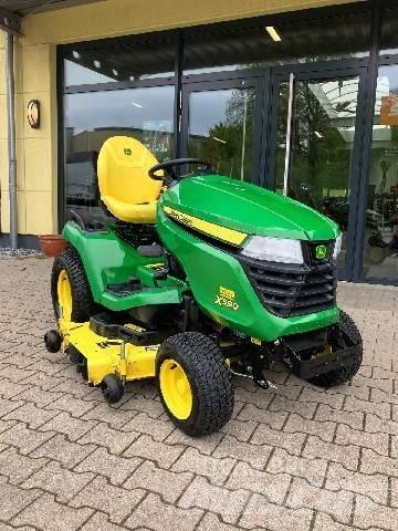 John Deere X590 Samojízdné sekačky