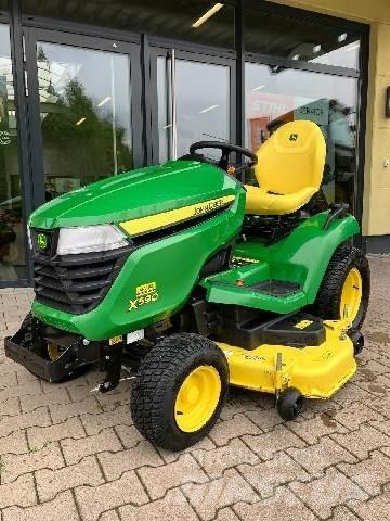 John Deere X590 Samojízdné sekačky