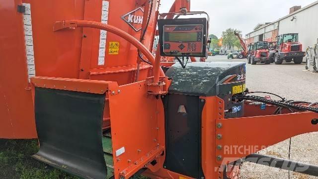 Kuhn Profile 22.2CL Krmítka, krmné žlaby