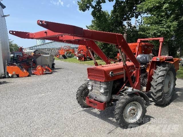 Massey Ferguson 135 Traktory
