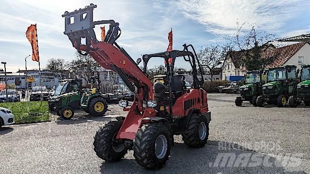 Schäffer 3650 Teleskopické nakladače pro zemědělství
