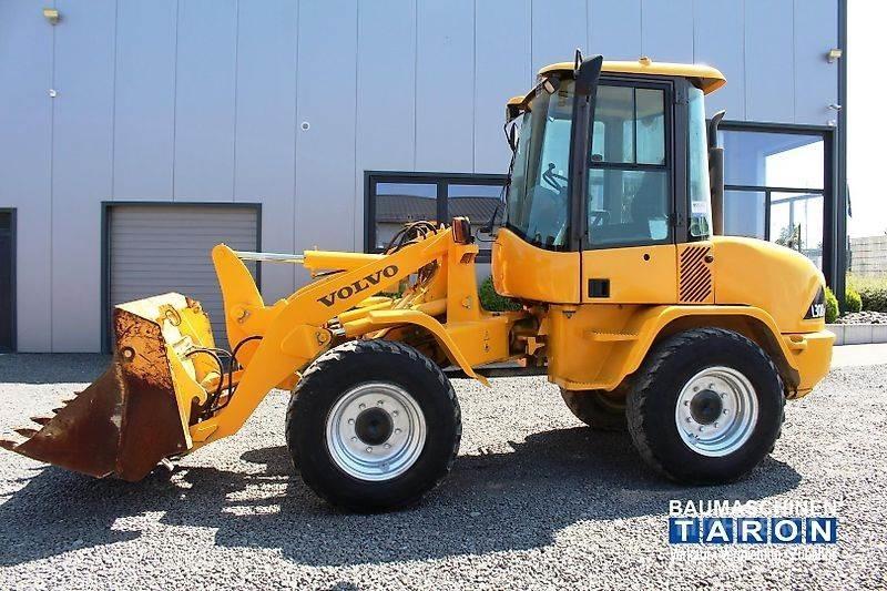 Volvo L30B Kolové nakladače