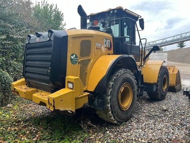 CAT 950M Kolové nakladače