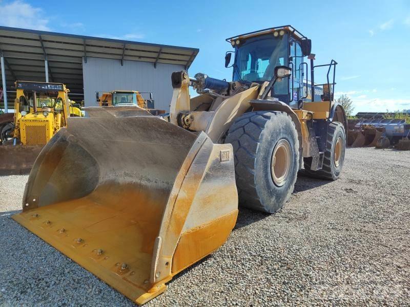 CAT 966M Kolové nakladače