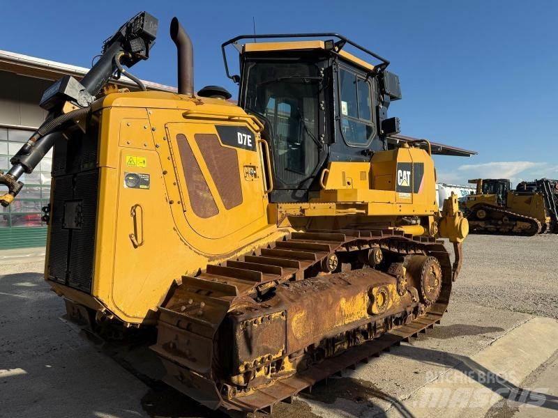 CAT D7E Pásové dozery