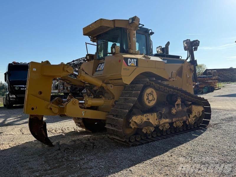 CAT D8T Pásové dozery