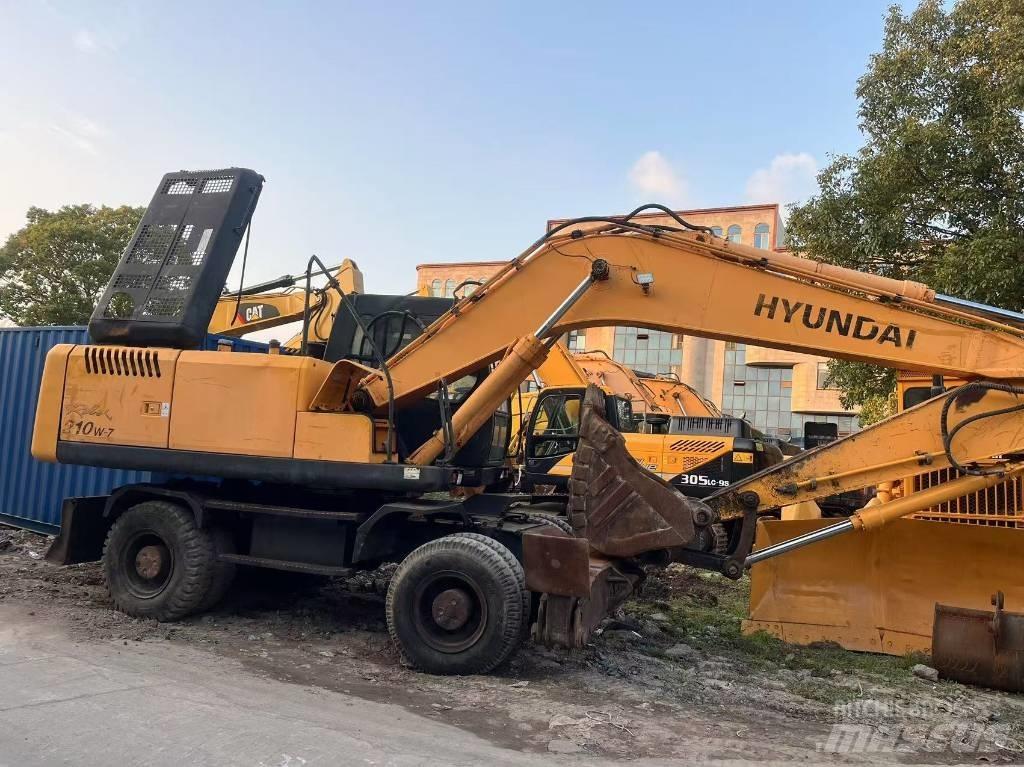 Hyundai R210W-7 Kolová rýpadla