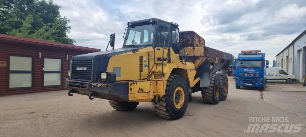 Komatsu HM 300-2 Kloubové dempry