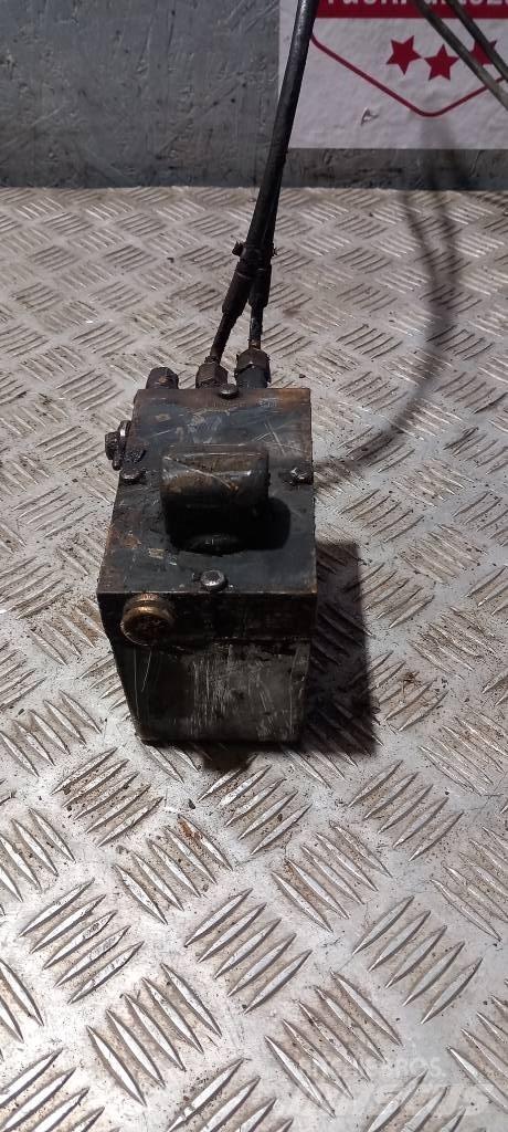 Scania 94 D.  1422640 Hydraulika