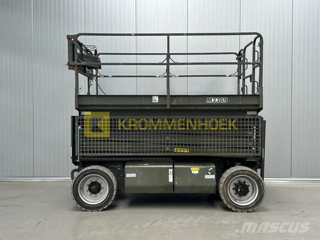 JLG M 3369 Nůžková zvedací plošina
