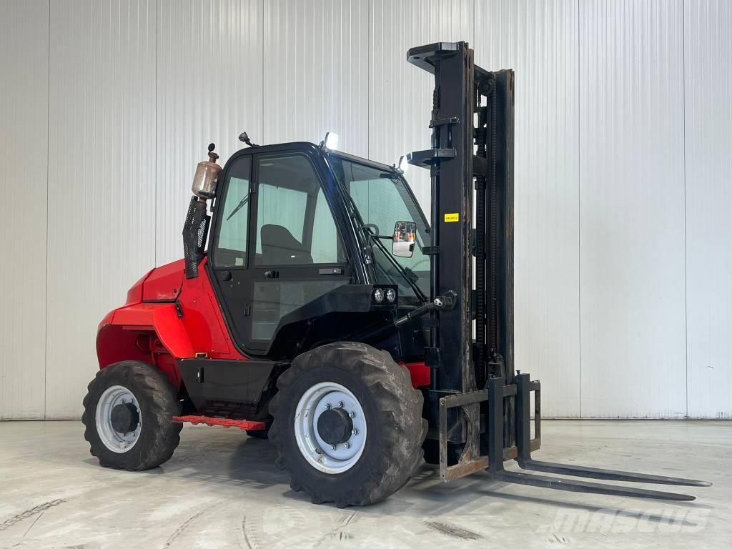 Manitou M30-4 Terénní vysokozdvižné vozíky